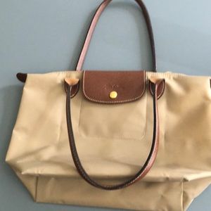 Le Pliage Medium Longchamp. EUC